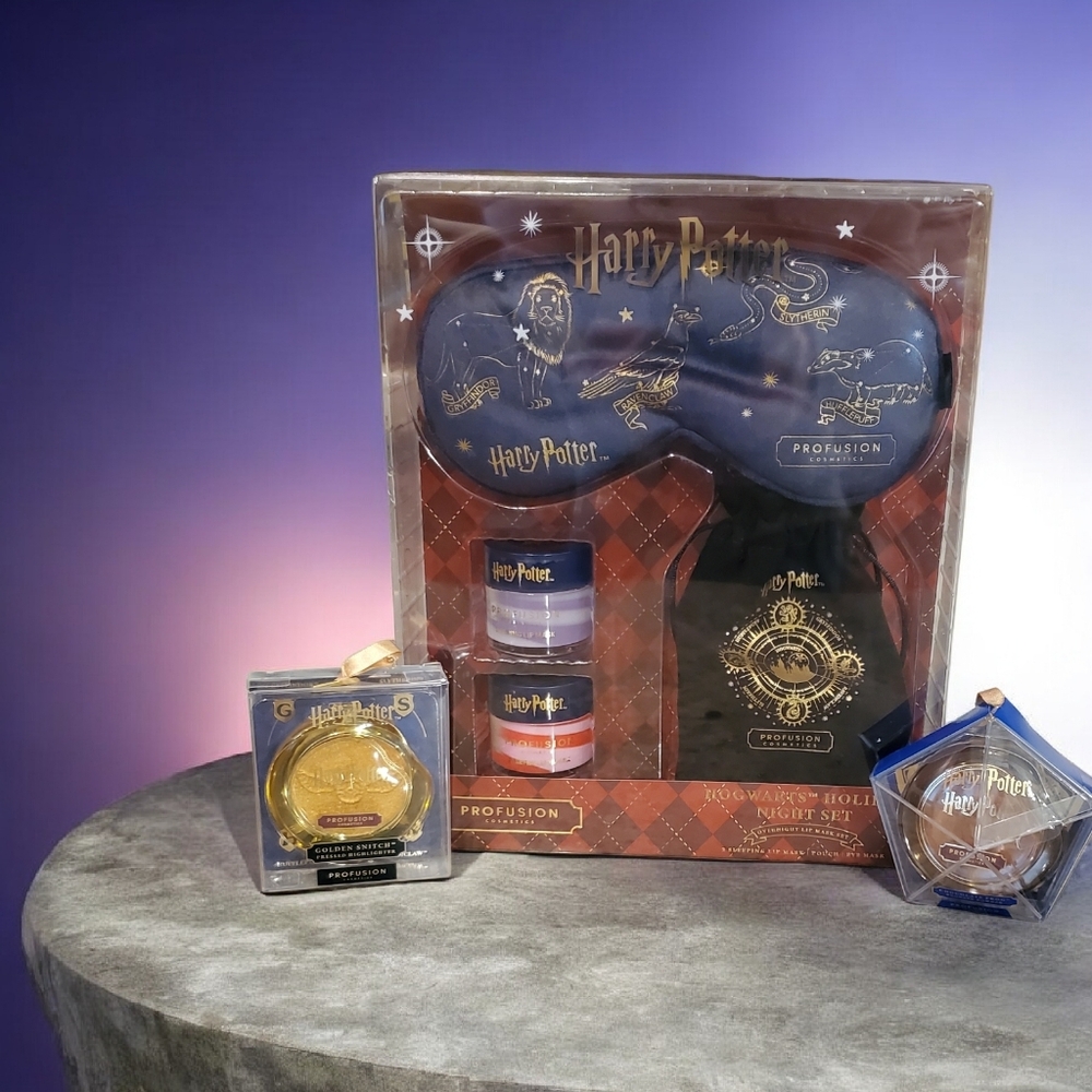 Profusions‎ Harry Potter Hogwarts Holiday Night Set Golden Snitch Chocolate Frog
